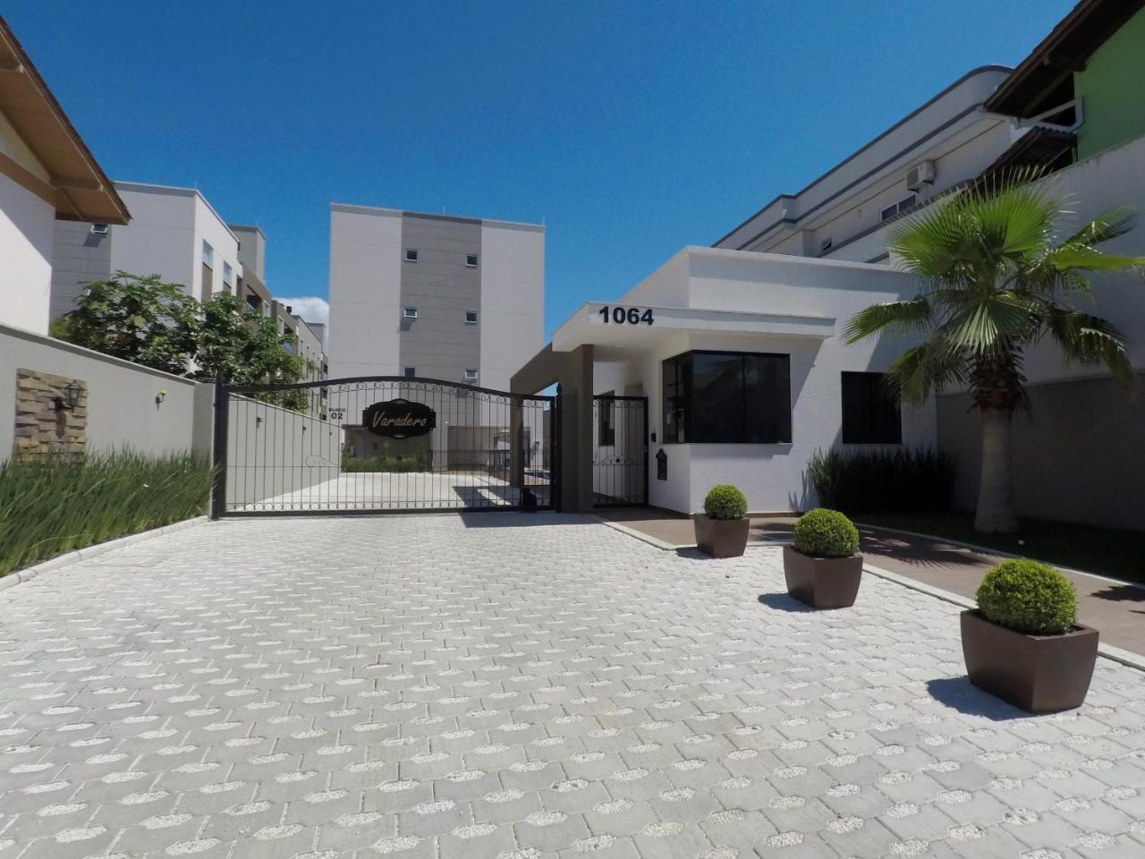 Edificio Varadero Bombinhas Exterior foto